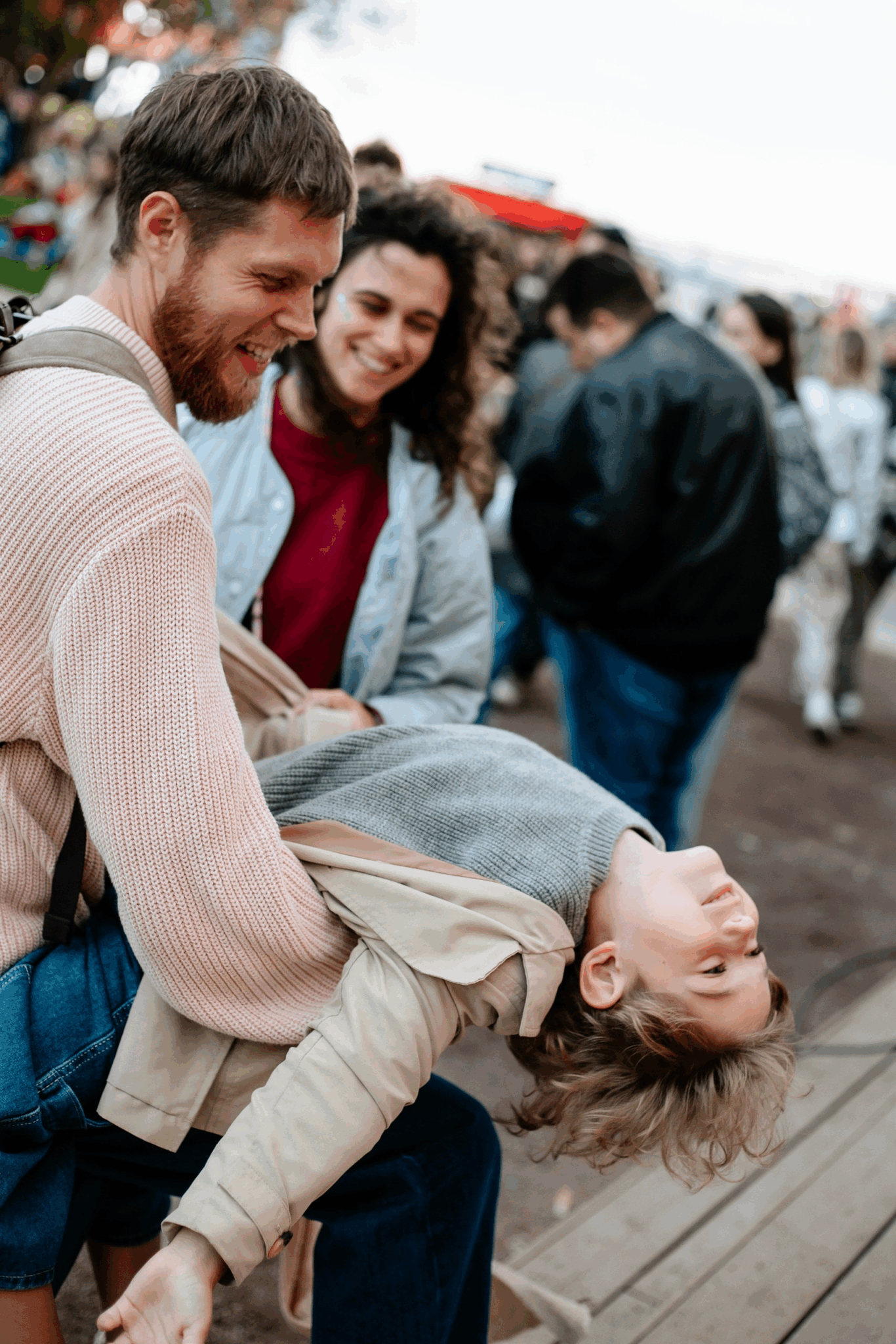 Антон тут рядом