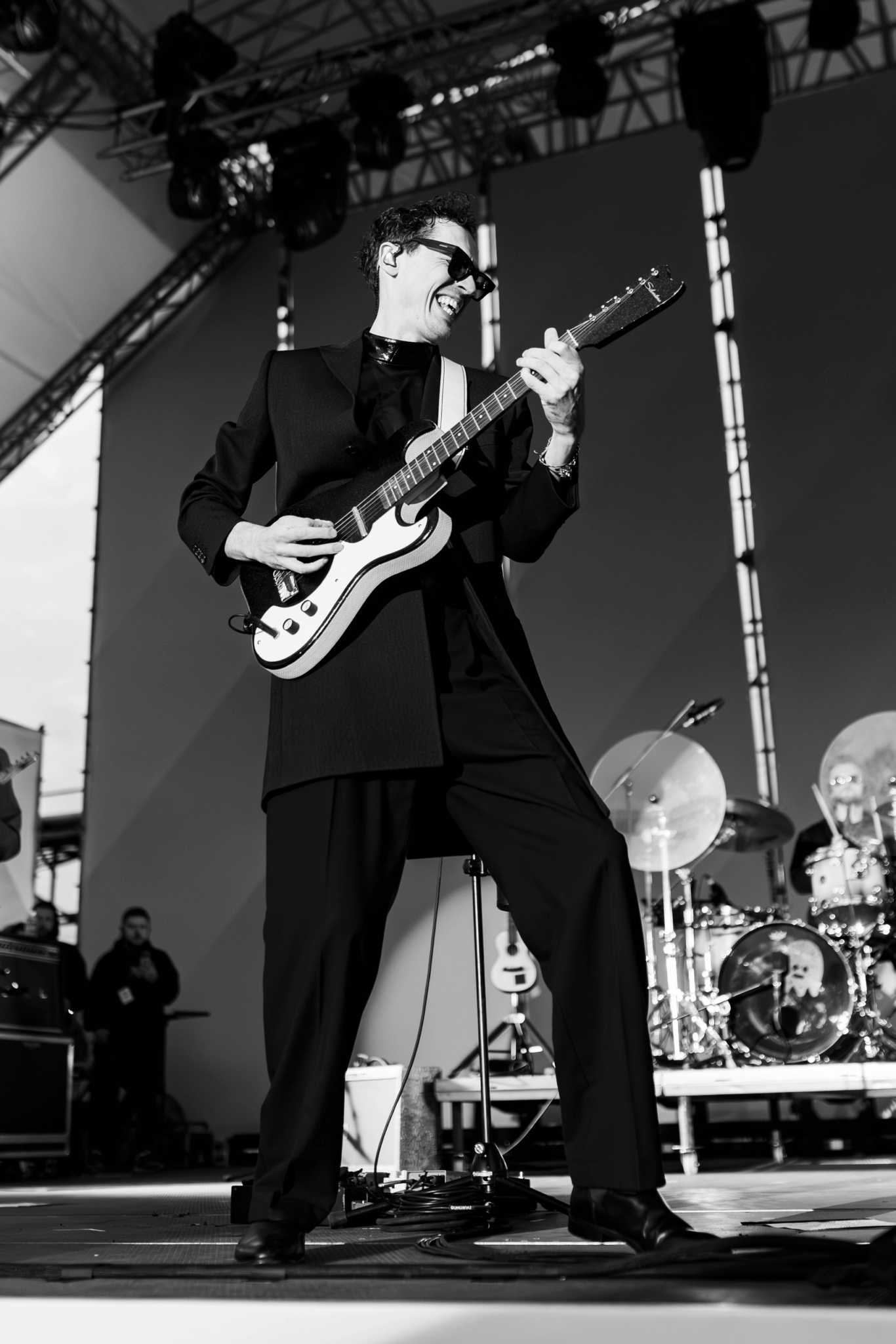 Антон тут рядом