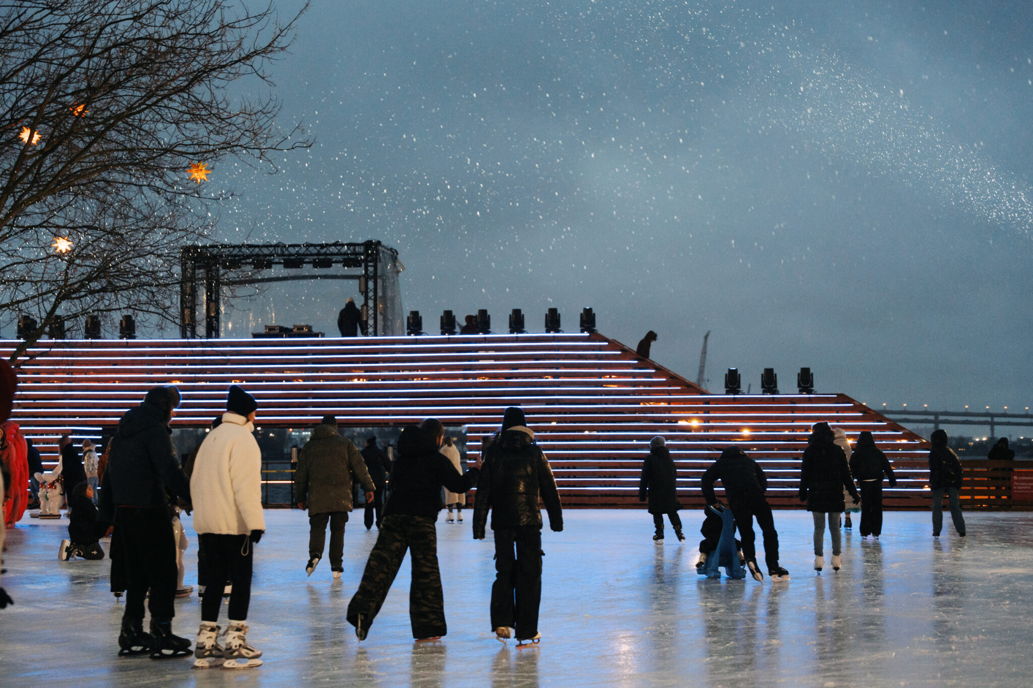 Вы на Катке у моря / night2day / 29.11