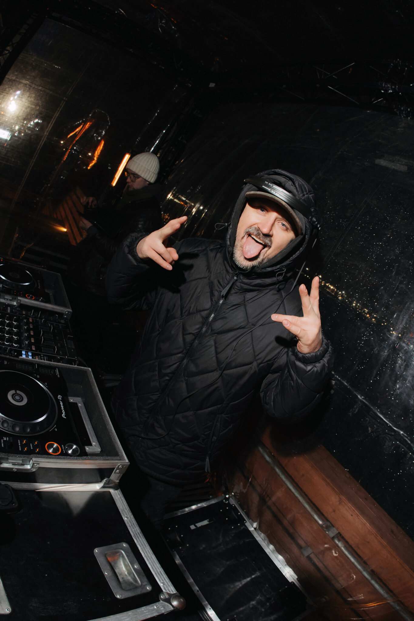 Вы на Катке у моря / night2day / 29.11