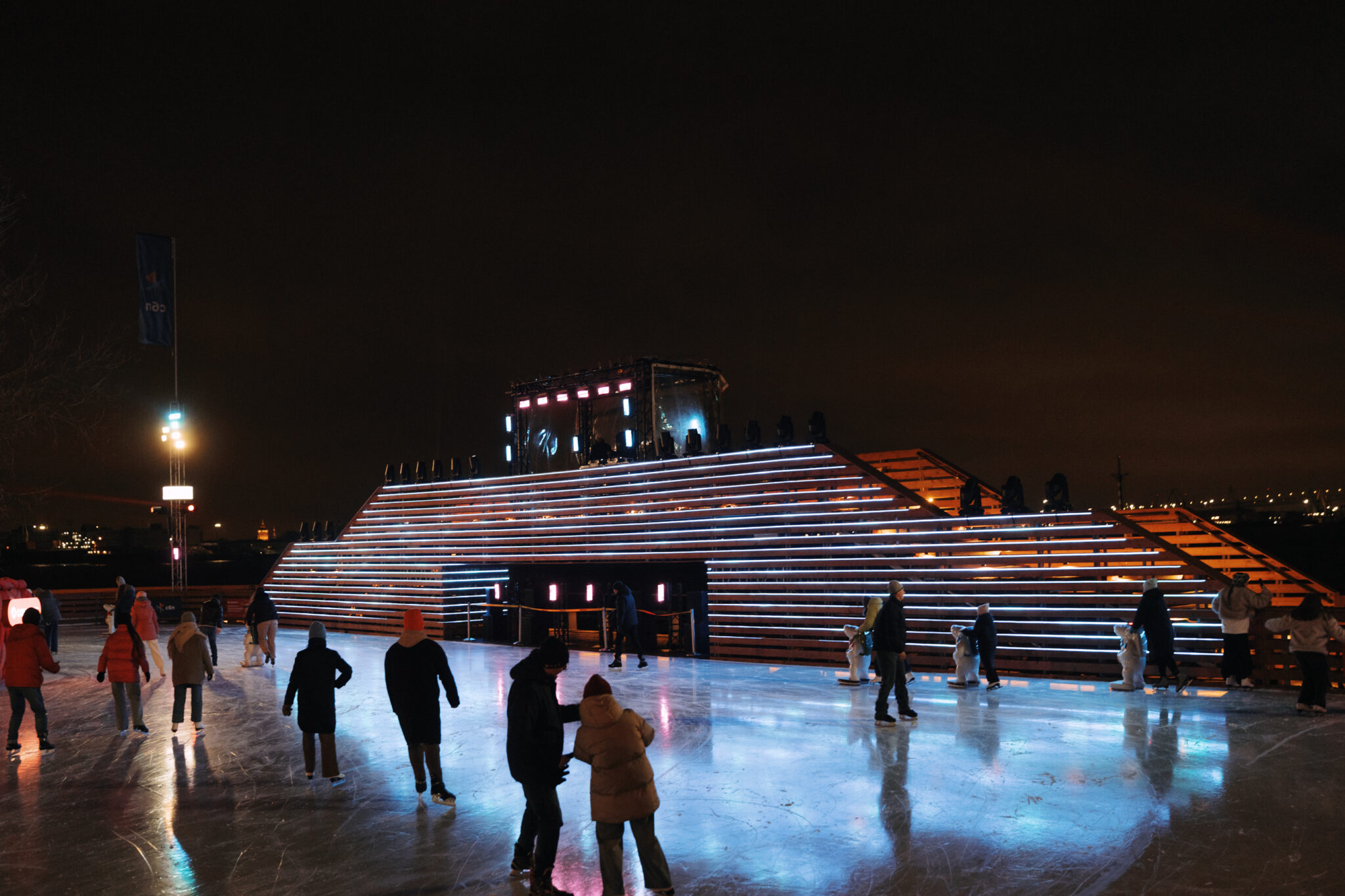 Вы на Катке у моря / night2day / 29.11