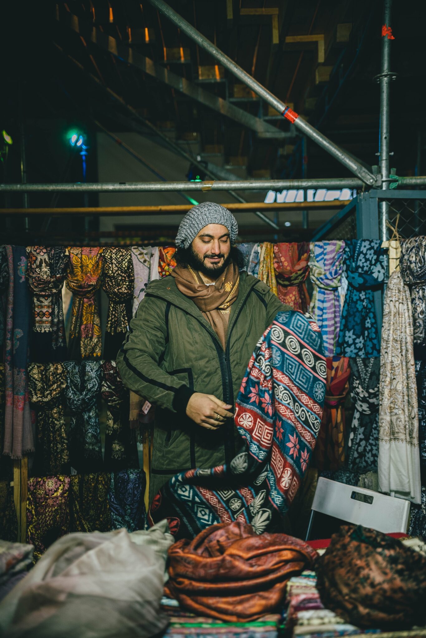 Новогодний поп-ап от Интеллигентной барахолки