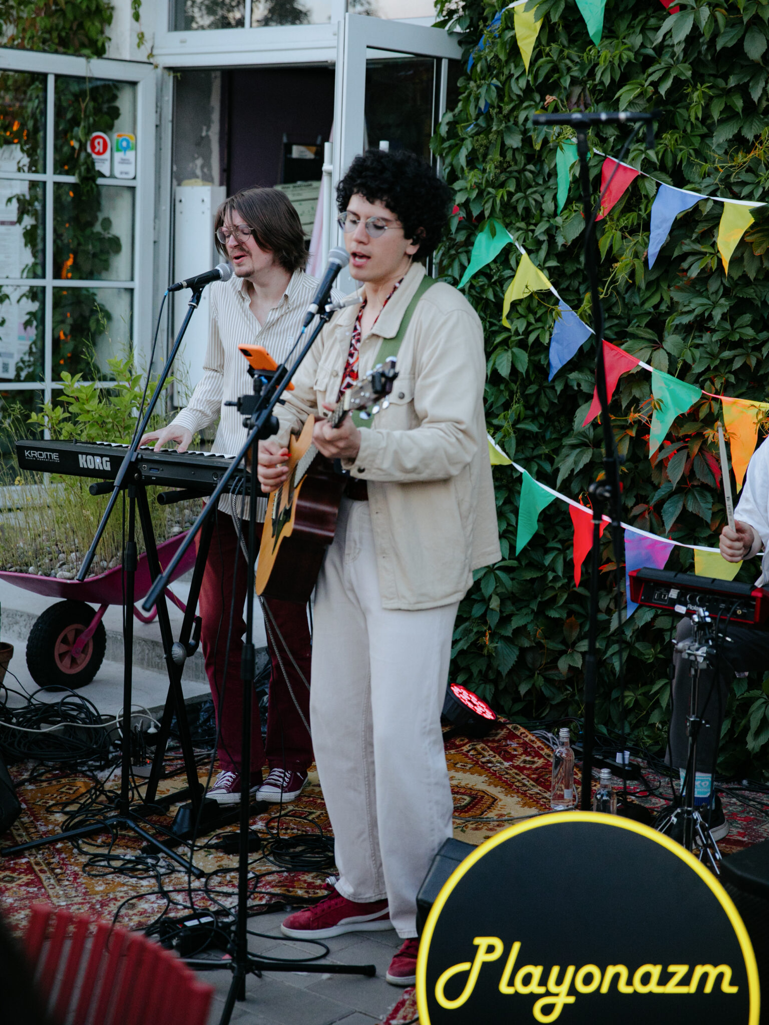 Xmas market and live music